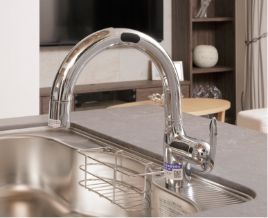 タッチレス水栓