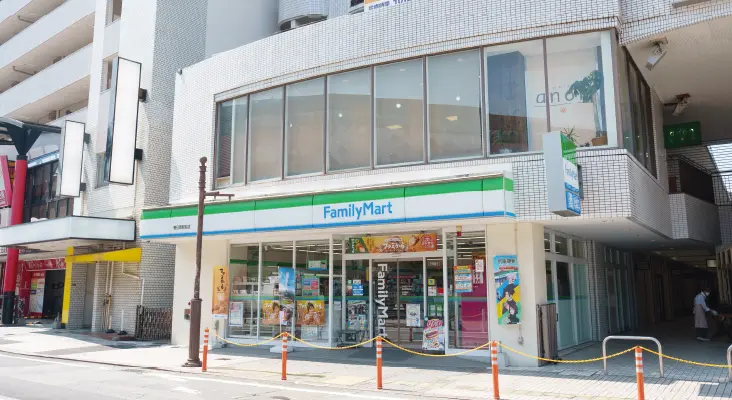 ファミリーマート春日原駅前店